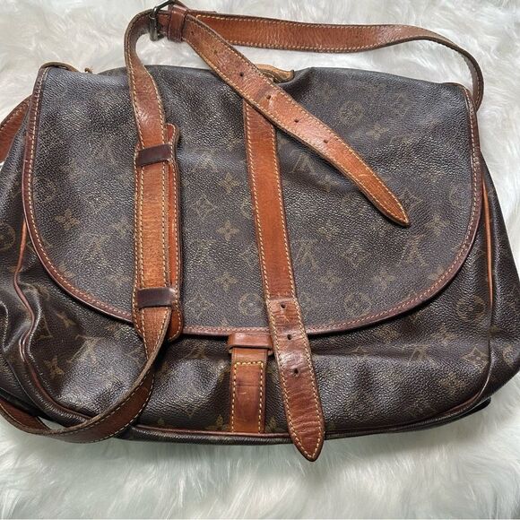 Louis Vuitton Brown Crossbody Bag - Picture 16 of 16